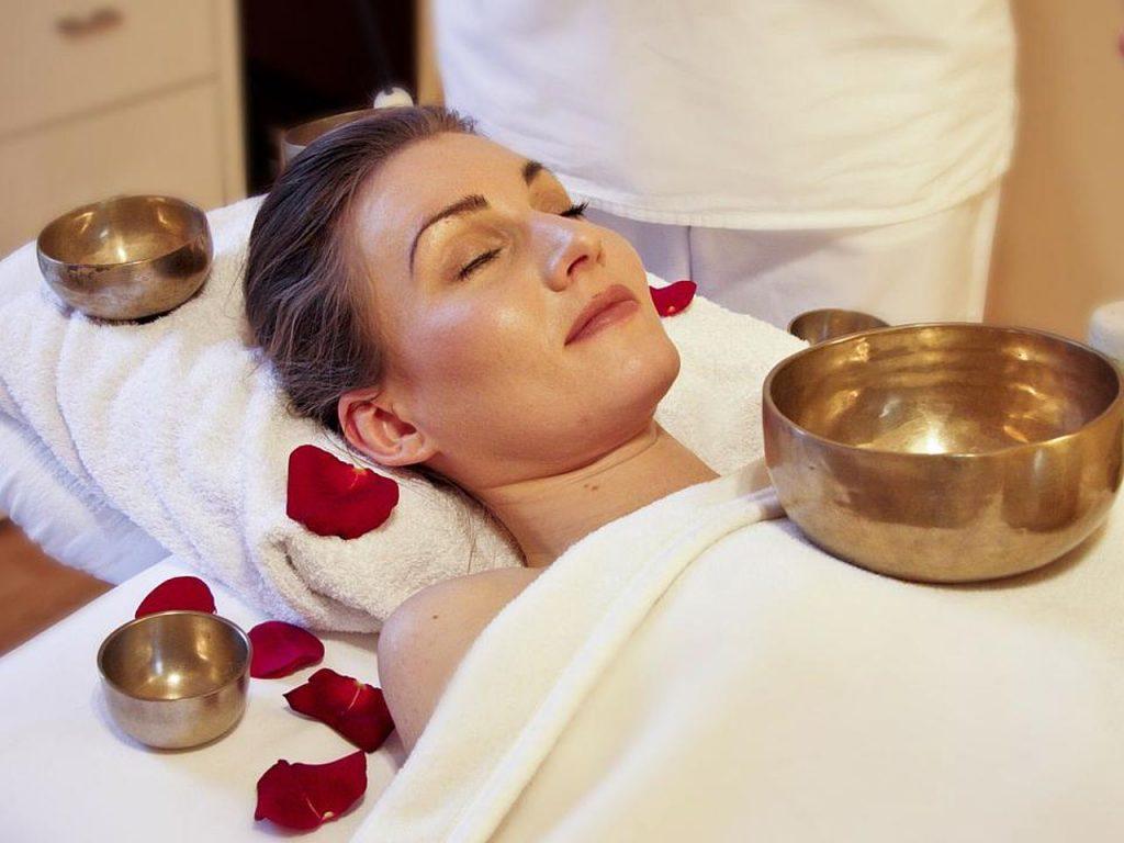 Bols tibétains soin energetique holistique massage sonore vibratoire sonotherapie Muriel ESCUDE Holinergy Saint-sulpice-la-Pointe 81370 TARN proche TOULOUSE 31000 ALBI 81000